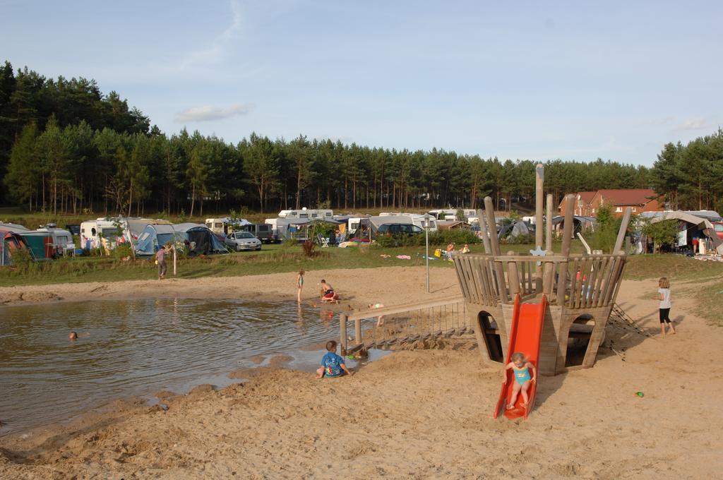 Camping-Und Ferienpark Havelberge Gross Quassow Δωμάτιο φωτογραφία